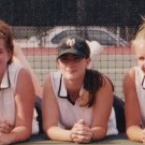 Meet your Posher, Nicole - Picture 1 of 1